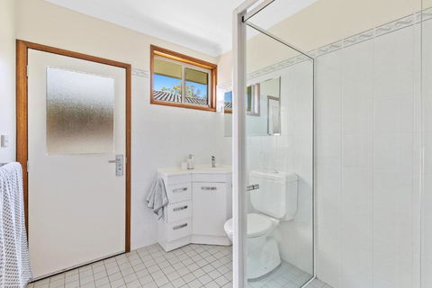 Kalimna Lakeside Living - Hobart Tourism 1