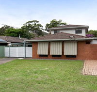Willows at the Bay 111 Horace St. Large House with Aircon WIFI  Boat Parking. - Tourism TAS
