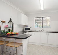 Lorikeet Retreat 2 / 117 Tomaree Rd Pet Friendly Air Conditioned Holiday House - Tourism TAS