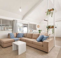 Little Kingsley Beach House 59A Kingsley Drive - Hobart Tourism