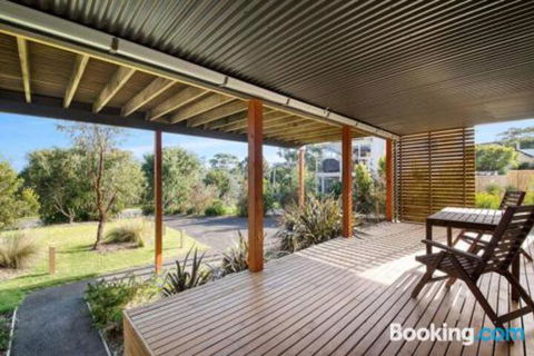 Acqua Vista Water View Fireplace Walk To Beach - Tourism TAS 5