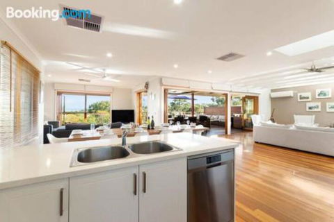 Acqua Vista Water View Fireplace Walk To Beach - Tourism TAS 2
