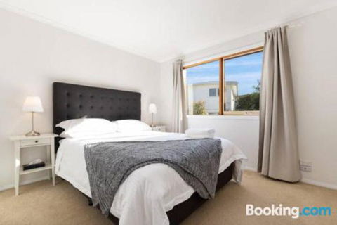 Acqua Vista Water View Fireplace Walk To Beach - Tourism TAS 3
