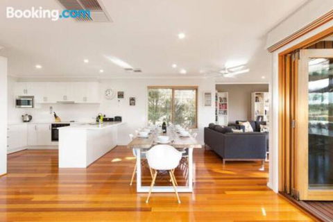 Acqua Vista Water View Fireplace Walk To Beach - Tourism TAS 4