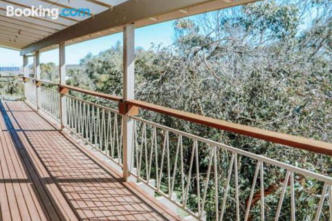 Banksia Beach House - Tourism TAS 3
