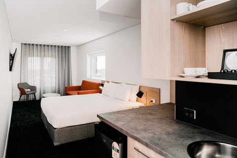 Tom's Court Hotel - Tourism TAS 6