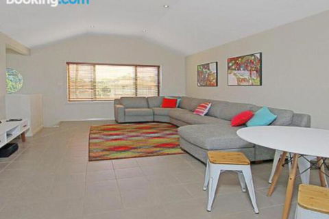 Seaside Escape At Jones Beach Swimming Pool - Tourism TAS 3
