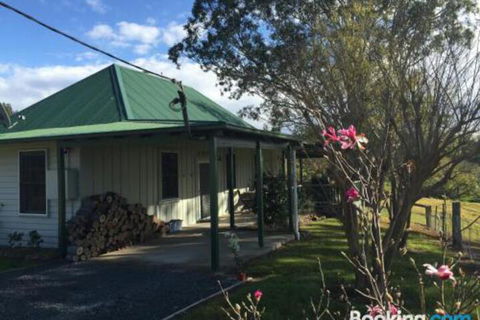 Old Schoolmasters Cottage On The Barrington River - Tourism TAS 0