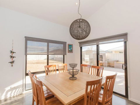 26 Twynam Street - Hobart Tourism 5