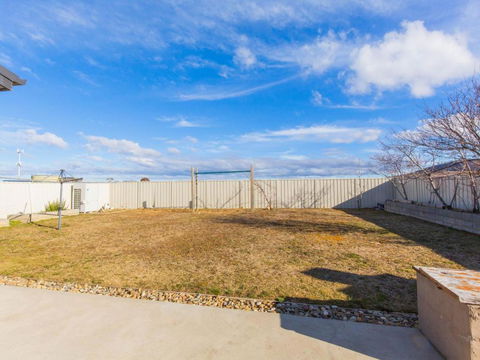 26 Twynam Street - Hobart Tourism 1