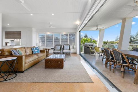 White Sands One - Hobart Tourism 3