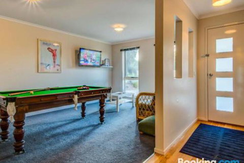 At The Beach - Tourism TAS 0