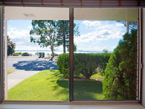 Beachside Shoal Bay Unit 2 - Hobart Tourism 0