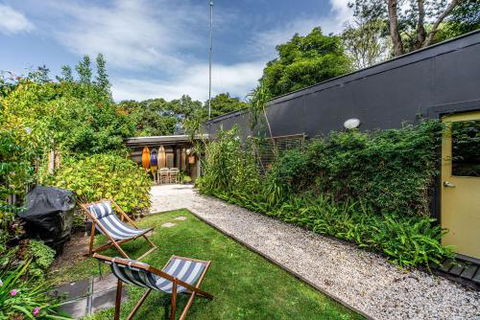 SUNSET BEACH SHACK On SURF - Tourism TAS 4