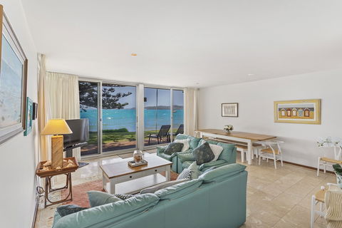 Seaview Cresent, 4 - Tourism TAS 1