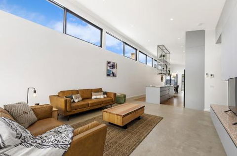 Allure On Barclay - Tourism TAS 1