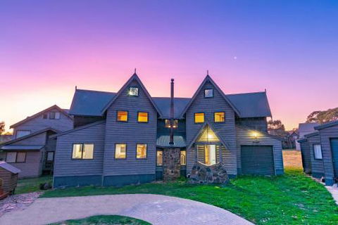 Banjos Chalet Alpine Getaways - Hobart Tourism 0