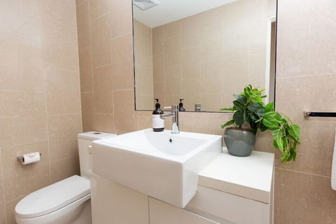 Enjoy Penthouse Living In The CBD - Hobart Tourism 3