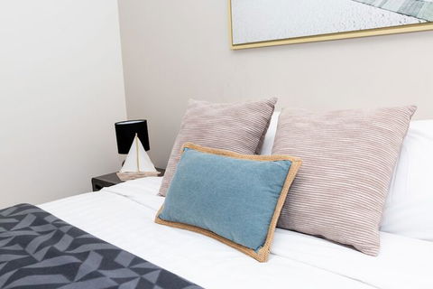 Enjoy Penthouse Living In The CBD - Hobart Tourism 1