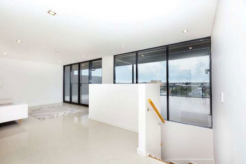 Enjoy Penthouse Living In The CBD - Hobart Tourism 4