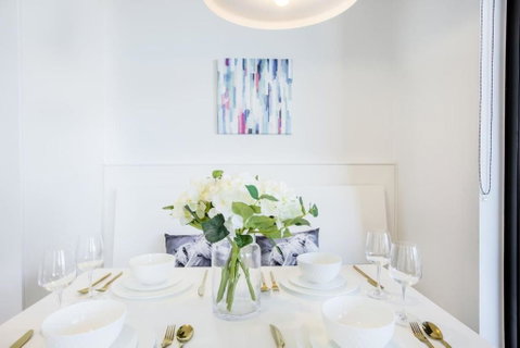 33Cotton CloudLVL48at2BR2BTH AptMel Cenfreetram - Tourism TAS 3
