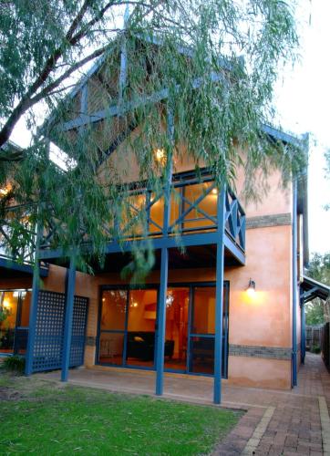 Beach Casa - Hobart Tourism 6