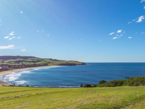 COASTLINE Boat Harbour Gerringong 4pm Check Out Sundays - Tourism TAS 0