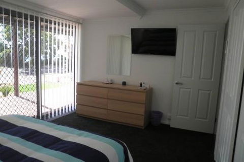 Almonta Apartments On The Water Front - Tourism TAS 5