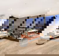 Orange Stay At Melbourne Quarter - Tourism TAS