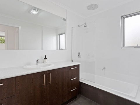 NORMANBY Coastal FREE WIFI & NETFLIX - Tourism TAS 6