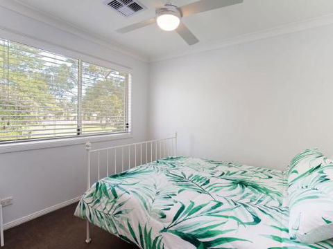 8a Foreshore Drive Ducted Air & Boat Parking - Tourism TAS 4