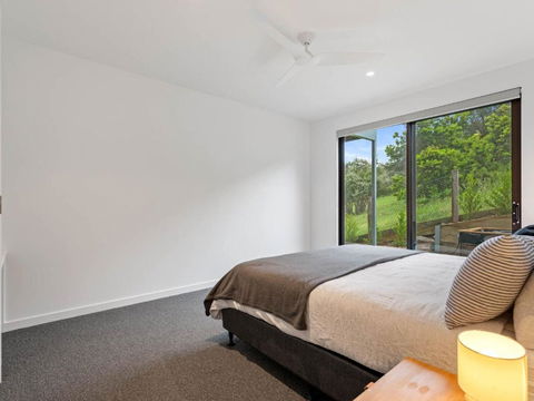 Fairway Views - Tourism TAS 6