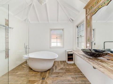 THE OASIS Werri Beach 4pm Check Out Sundays - Tourism TAS 2