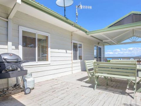 FRESHWATER Gerroa 4pm Check Out Sundays - Tourism TAS 0