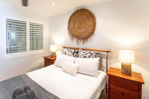 BY THE SEA SHORE STUNNING UNIT POOL SPA WIFI. - Hobart Tourism 4