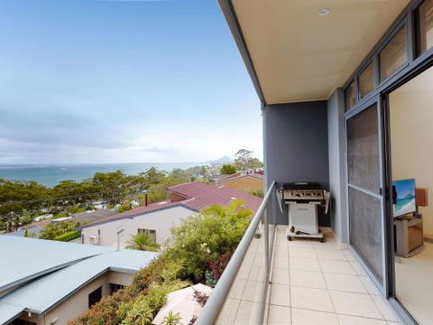 23 Wollomi Ave Stunning Water Views & WIFI - Tourism TAS 4