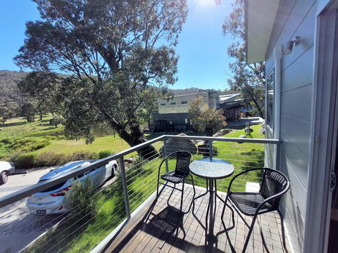 Iron Bark Chalet - Hobart Tourism 2
