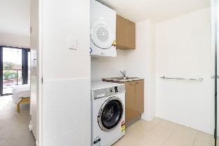 Stylish Modern Ecco Complex - Hobart Tourism 4