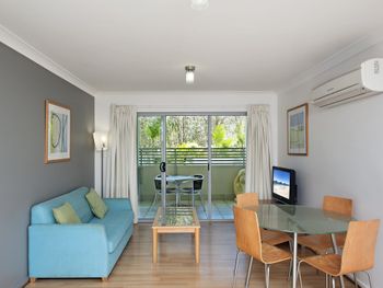 Shoal Bay Beachclub Level G Bayside 07 - Tourism TAS 1