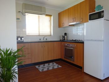 Selene Holiday Apartment AtWest Beach - Hobart Tourism 3