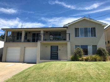 Ocean House At Mollymook - Hobart Tourism 0
