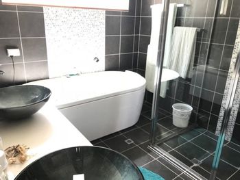 Ocean House At Mollymook - Hobart Tourism 3