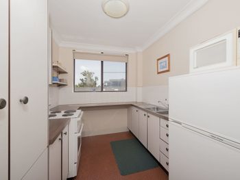Bellevue Unit 7 / 4 Donald Street - Hobart Tourism 1