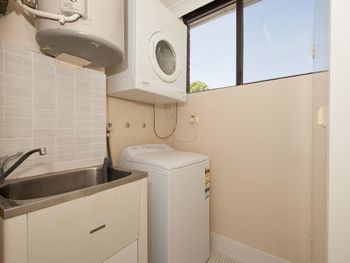 Bellevue Unit 7 / 4 Donald Street - Hobart Tourism 3