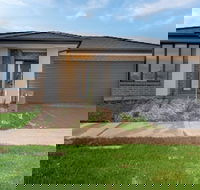 Resortstyle 4BR House With Parkingwerribee - Tourism TAS