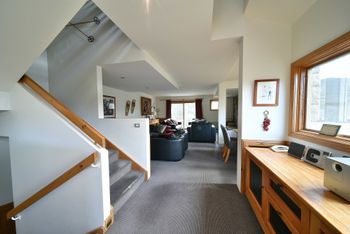 Mountain Vista 4 - Hobart Tourism 3