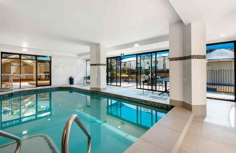 Absolute Beachfront With Views 2BR Apt - Tourism TAS 1