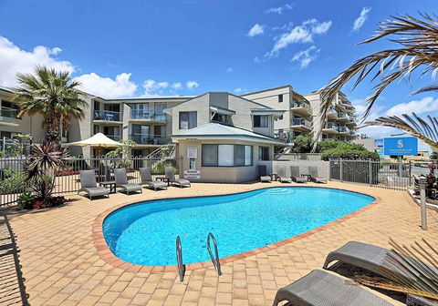 Scarborough Beach Front Resort Shell 13 - Hobart Tourism 3