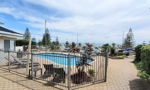 Scarborough Beach Front Resort Shell 13 - Hobart Tourism 1