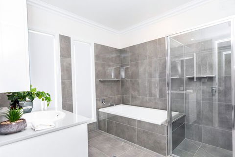 Wagga Apartments 1 - Hobart Tourism 6